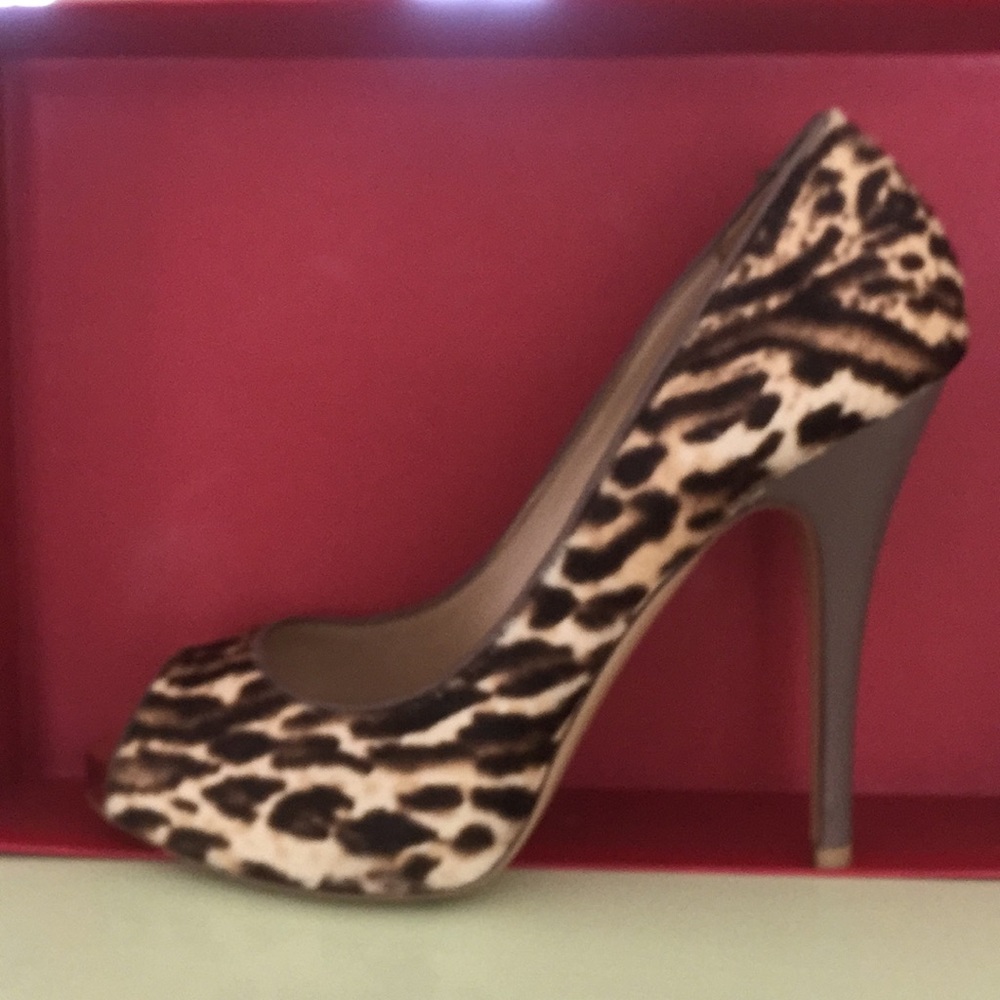 Valentino Size 40/ US 10